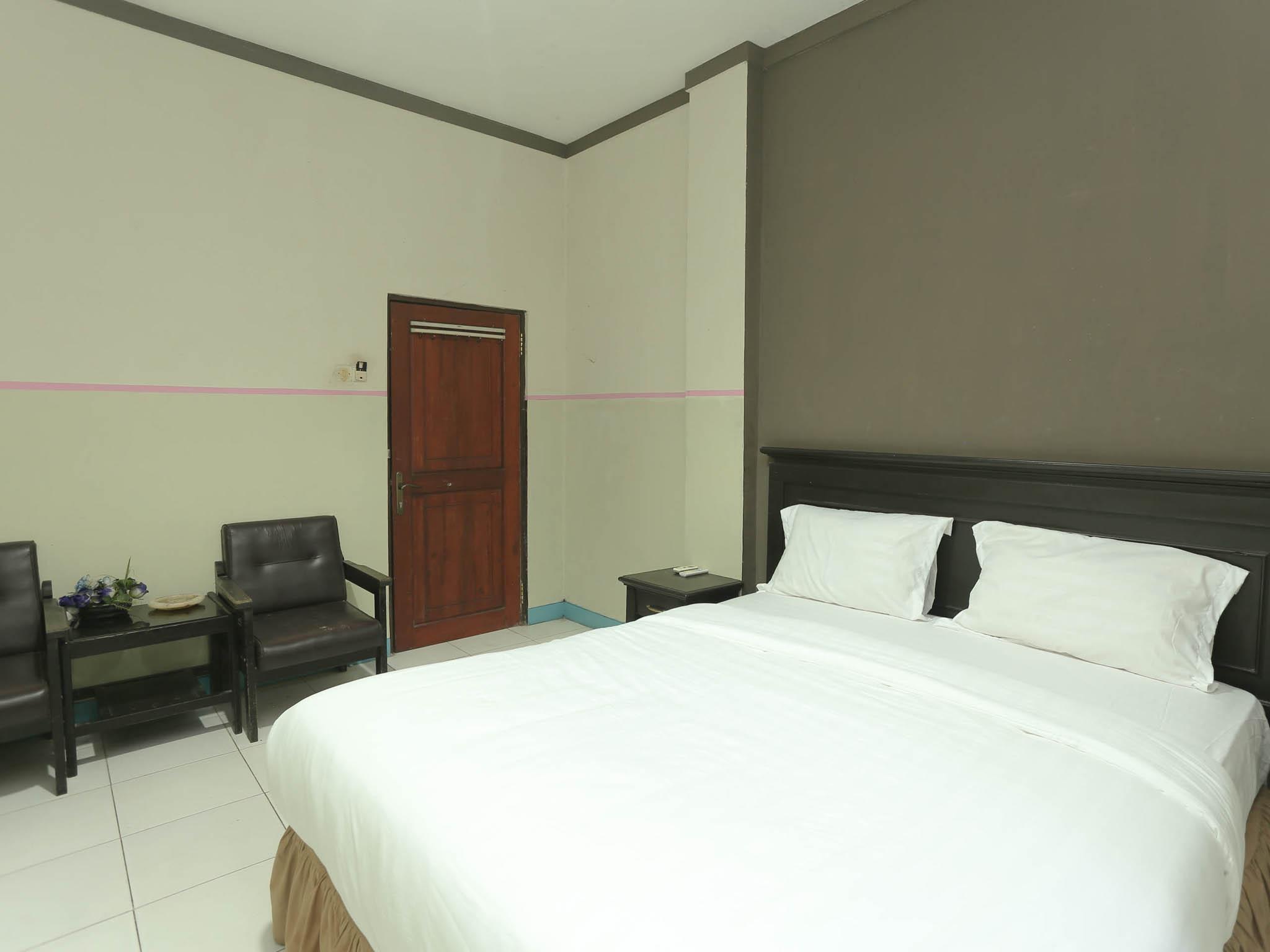 Urbanview Hotel Kharisma Banjarmasin Banjarmasin  Kültér fotó