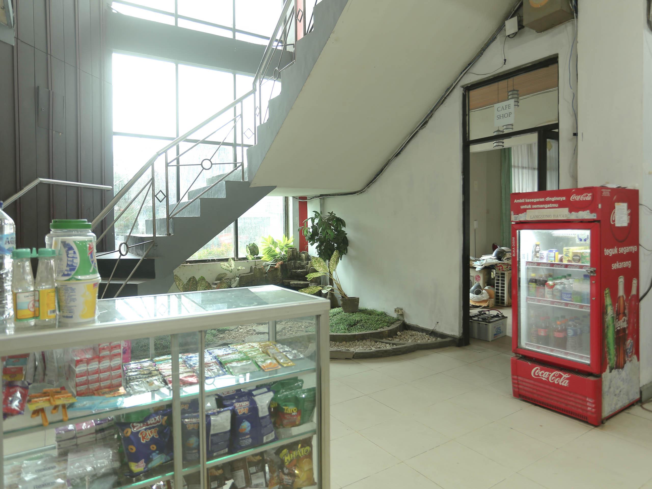 Urbanview Hotel Kharisma Banjarmasin Banjarmasin  Kültér fotó