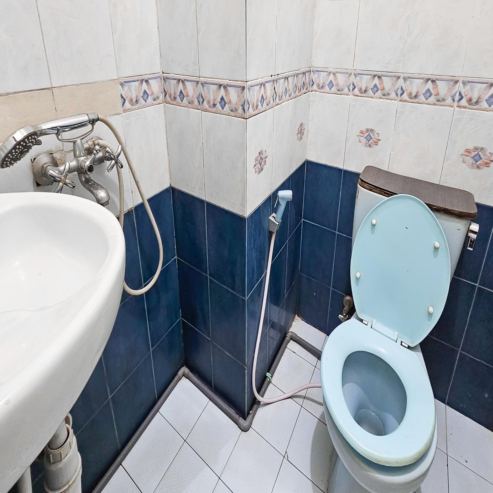 Urbanview Hotel Kharisma Banjarmasin Banjarmasin  Kültér fotó